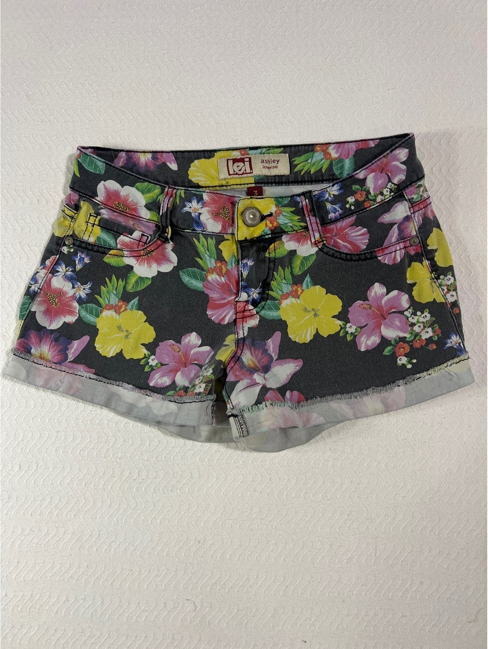 Y2K L.e.i. Ashley Lowrise Floral Denim Shorts Junior Size 3